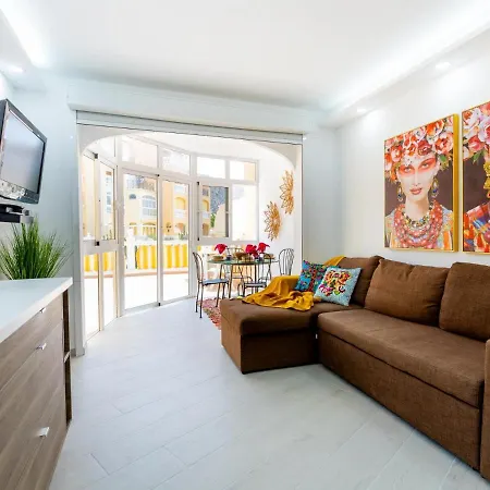 9 Parque Tropical Cristianos Апартаменты Лос Кристианос